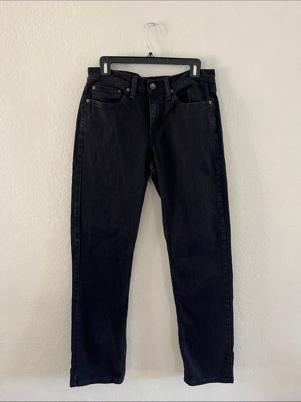 Levi's Men's Black Straight Jeans
